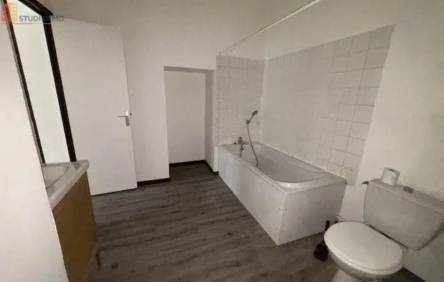 Studio 40m² Saint-Amand-Montrond - Lumineux, 1er étage - Photo 1