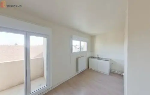 Studio 48m² Saint-Amand-Montrond - Étage 2, DPE D - Photo 2