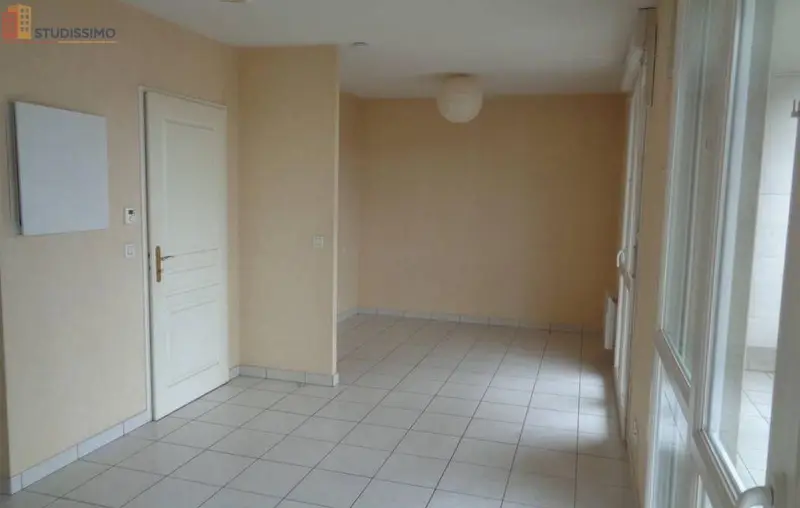 Studio 32m² Brive-la-Gaillarde - Étage 2/4, DPE C - Photo 3