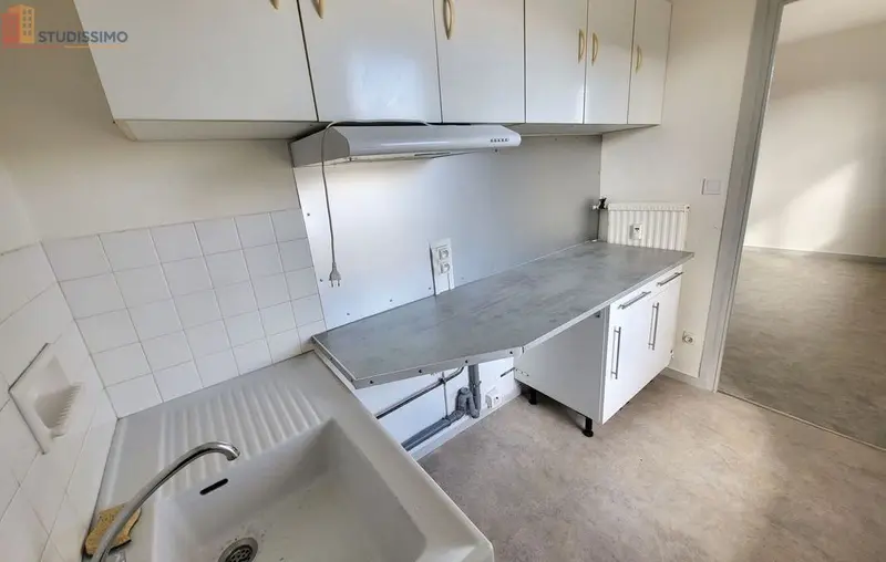 Studio 29m² Clermont-Ferrand - Étage 2, DPE D - Photo 3