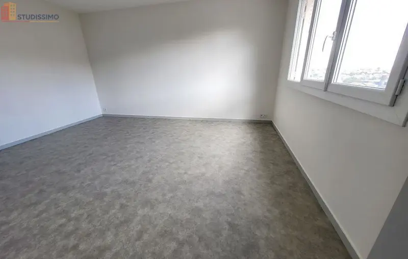 Studio 29m² Clermont-Ferrand - Étage 2, DPE D - Photo 1