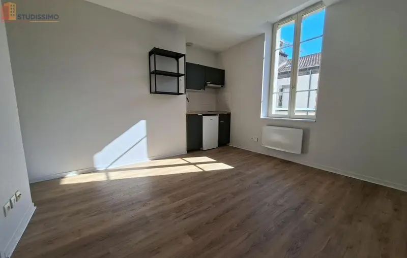 Studio 20m² Clermont-Ferrand 63000 - Étage 2, DPE C - Photo 2