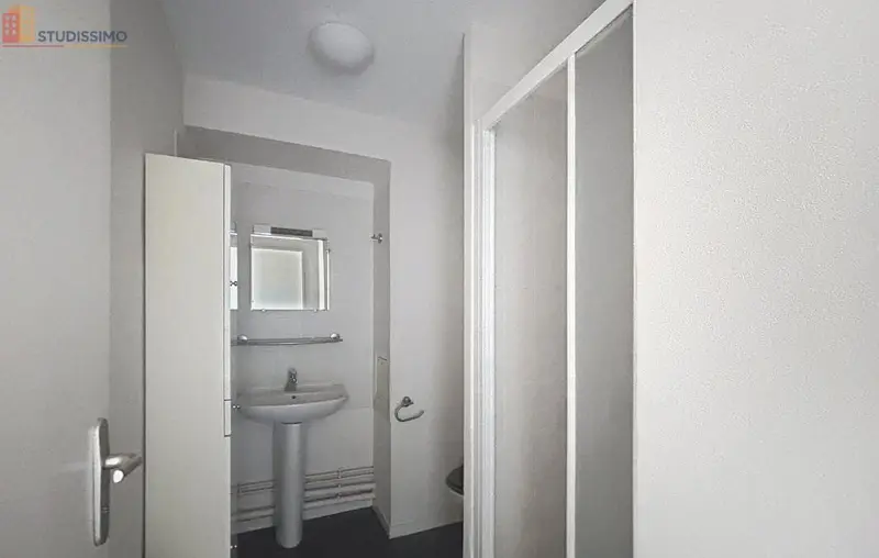 Studio meublé 23m² Clermont-Ferrand 63000 - Meublé, 2e étage - Photo 2
