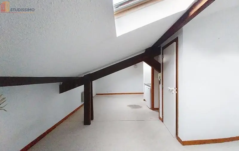 Studio 22m² Clermont-Ferrand 63000 - Étage 4, DPE F - Photo 4
