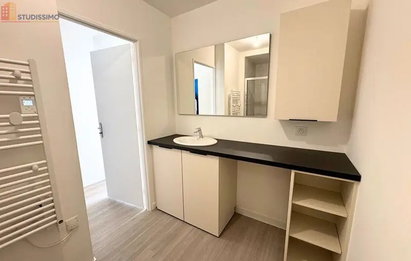 Studio 30m² Clermont-Ferrand 63100 - Photo 3