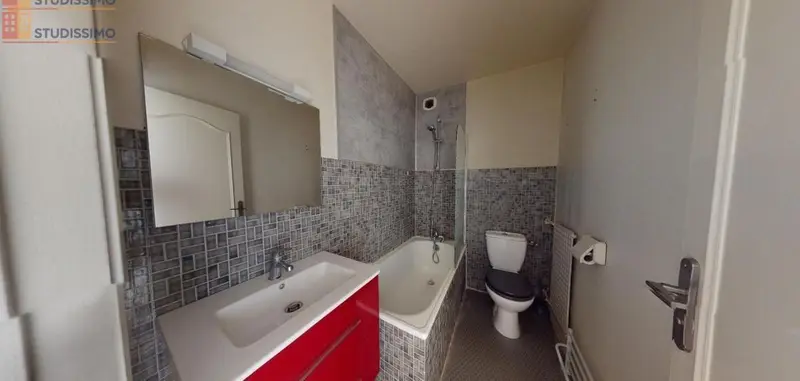 Studio meublé 32m² Clermont-Ferrand 63000 - Meublé, 4e étage - Photo 3