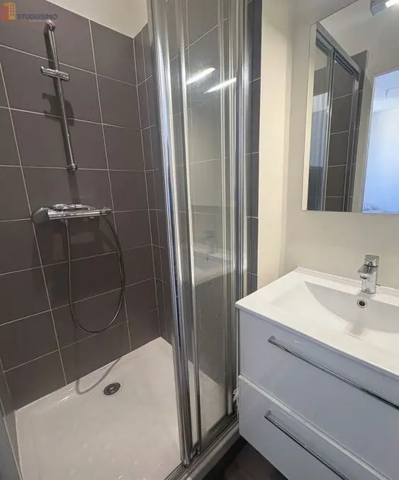 Studio 18m² Clermont-Ferrand 63100 - 2e étage, calme - Photo 1