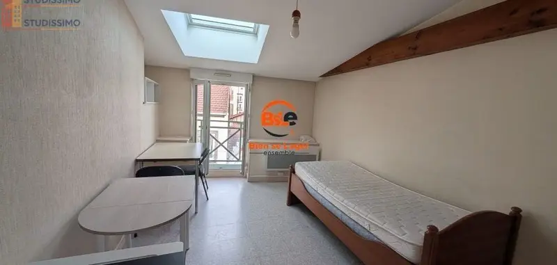 Studio meublé 18m² Clermont-Ferrand 63100 - Meublé, dernier étage - Photo 4