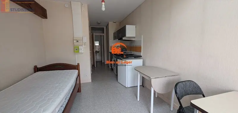 Studio meublé 18m² Clermont-Ferrand 63100 - Meublé, dernier étage - Photo 2