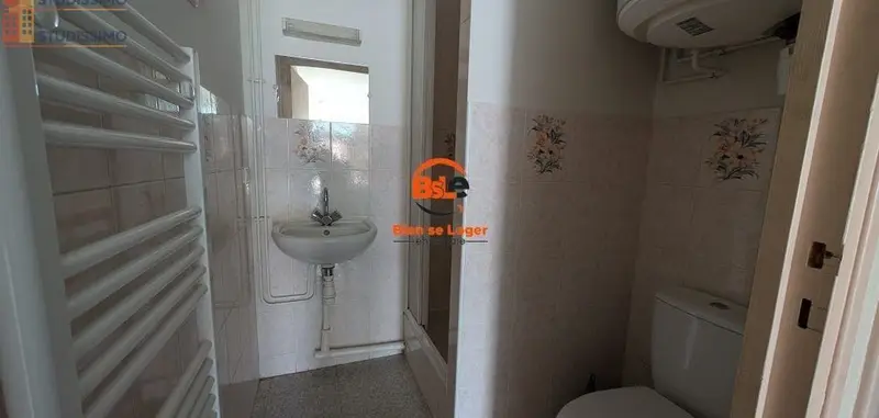 Studio meublé 18m² Clermont-Ferrand 63100 - Meublé, dernier étage - Photo 1