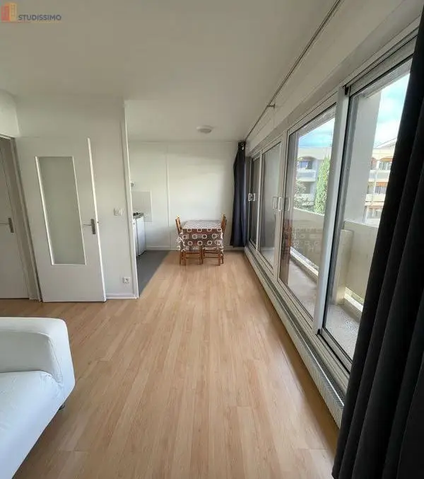 Studio meublé 28m² Clermont-Ferrand 63100 - Balcon, garage - Photo 1