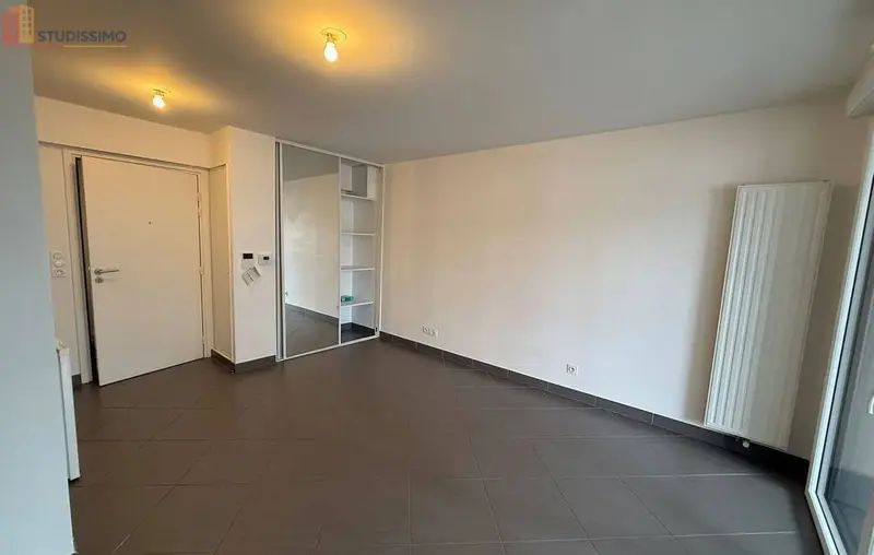 Studio 31m² Clermont-Ferrand - Terrasse 11m², hyper centre - Photo 8