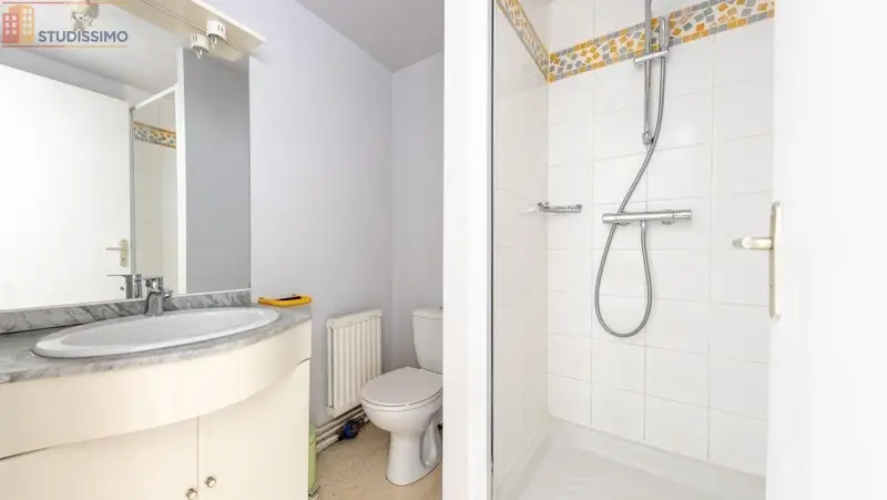Studio 19m² Clermont-Ferrand - 2e étage, DPE D - Photo 2