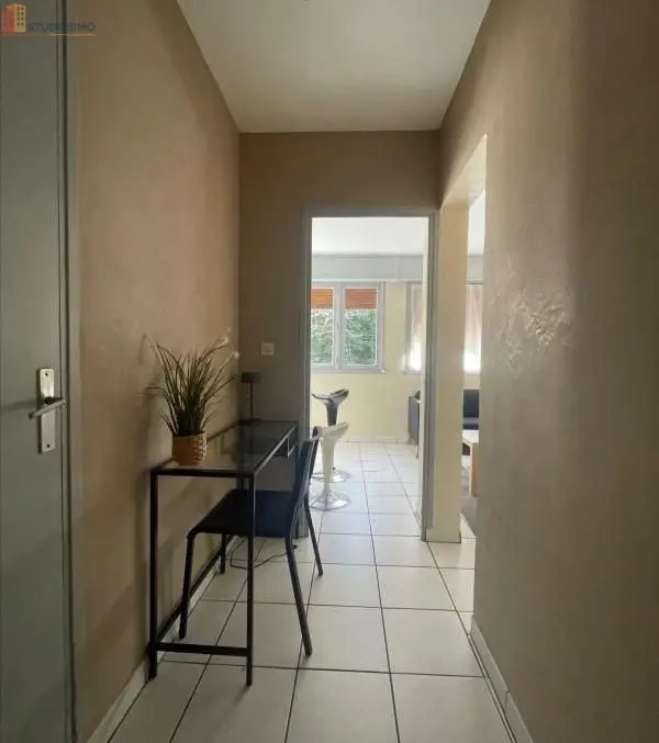 Studio 33m² Royat - Meublé, 2e étage - Photo 5