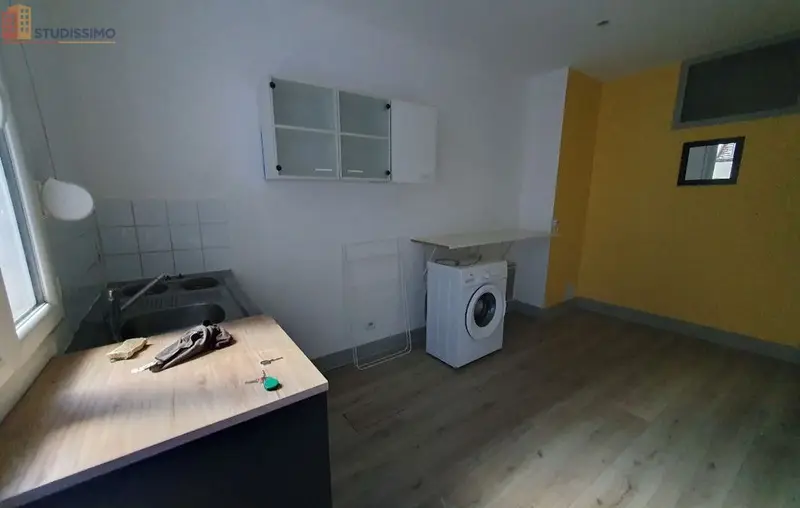 Studio 29m² Besançon - Étage 2/3, DPE D - Photo 4
