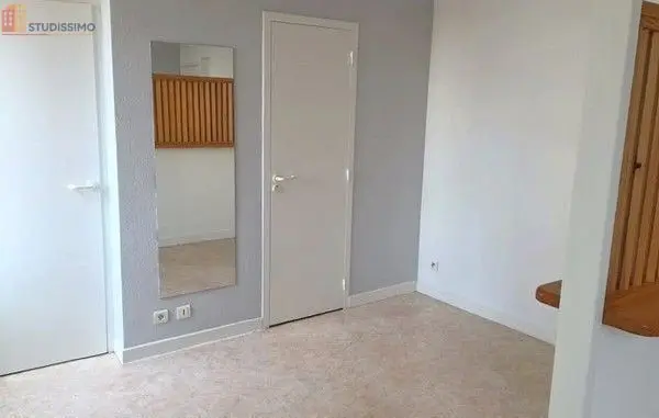 Studio 22m² Clermont-Ferrand - Étage 1, DPE F - Photo 2