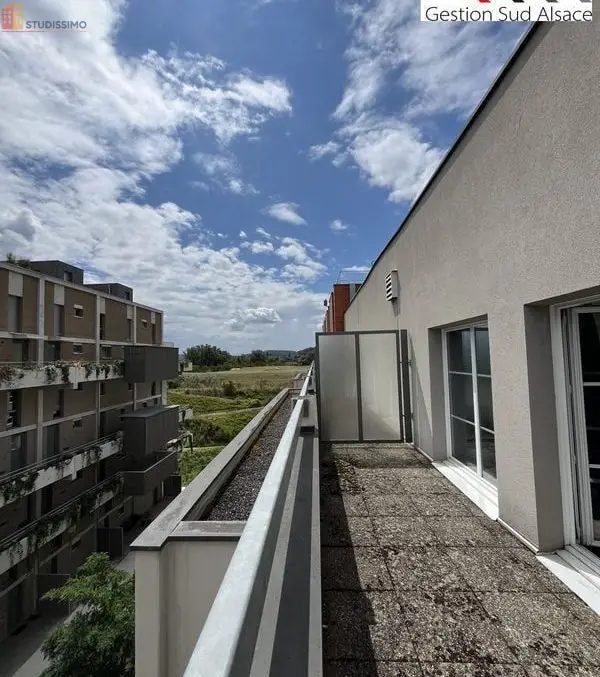 Studio meublé 20m² Mulhouse 68100 - Dernier étage, lumineux - Photo 3