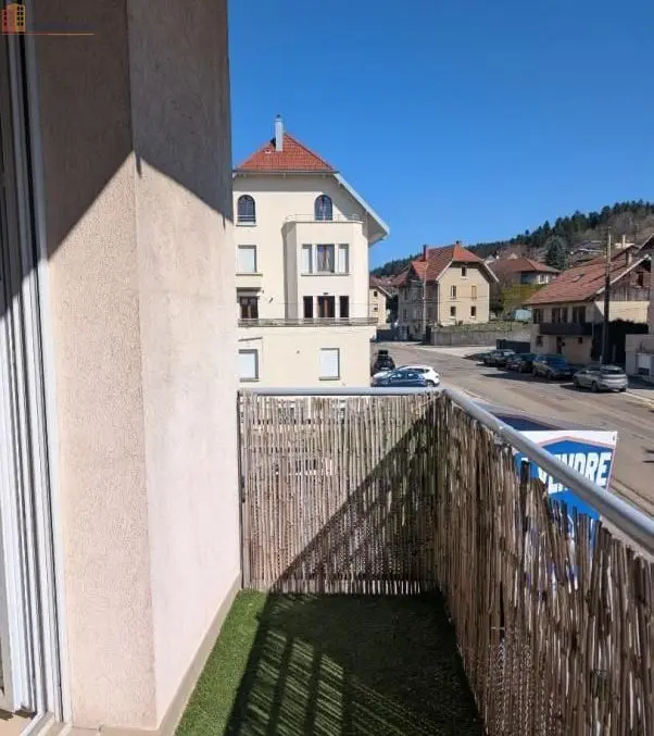 Studio 34m² Pontarlier - 1er étage, lumineux - Photo 1