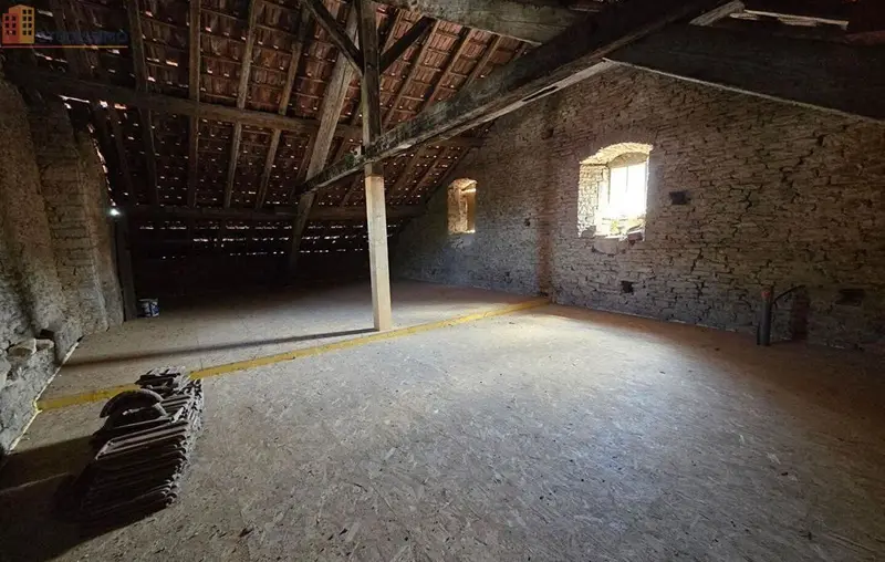 Studio 105m² Maîche - Étage élevé, grand volume - Photo 1