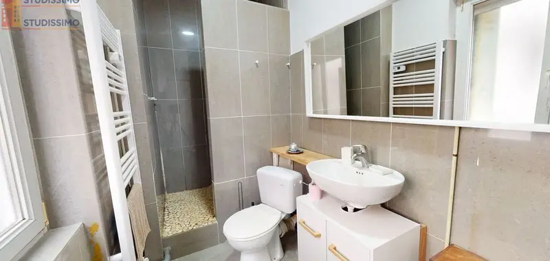 Studio meublé 20m² Strasbourg Neudorf - Meublé, calme - Photo 2