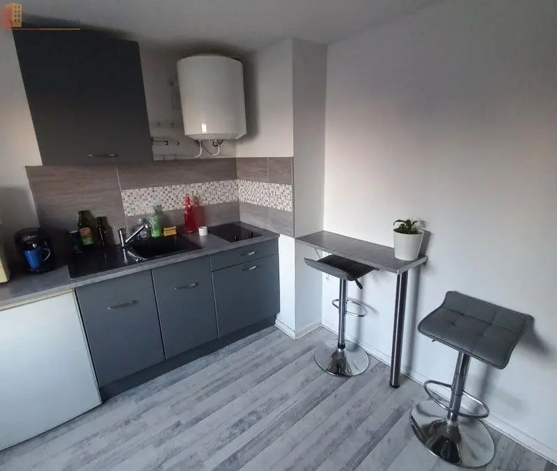Studio 17m² Montbéliard centre - calme, proche commerces - Photo 1