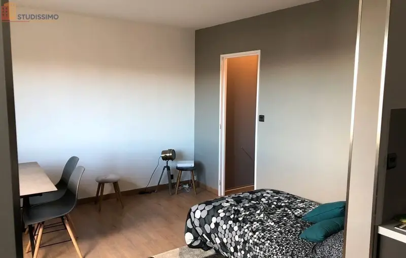 Studio 30m² Clermont-Ferrand 63000 - Semi-équipé, lumineux - Photo 2