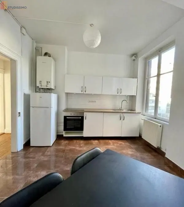 Studio meublé 13m² Strasbourg centre - Calme, lumineux - Photo 2