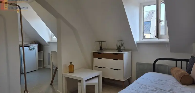 Studio meublé 12m² Strasbourg centre - Calme, 4e étage - Photo 2