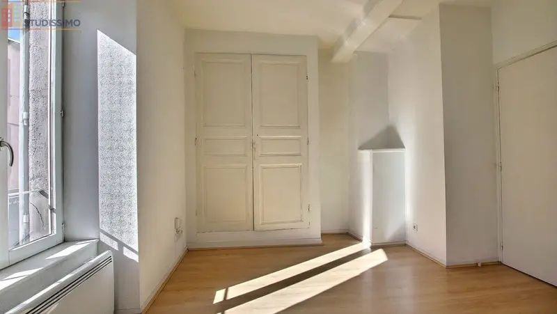 Studio 27m² Clermont-Ferrand - 1er étage, lumineux - Photo 2