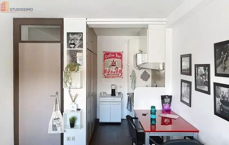 Studio meublé 24m² Strasbourg centre - Étage élevé, lumineux - Photo 2
