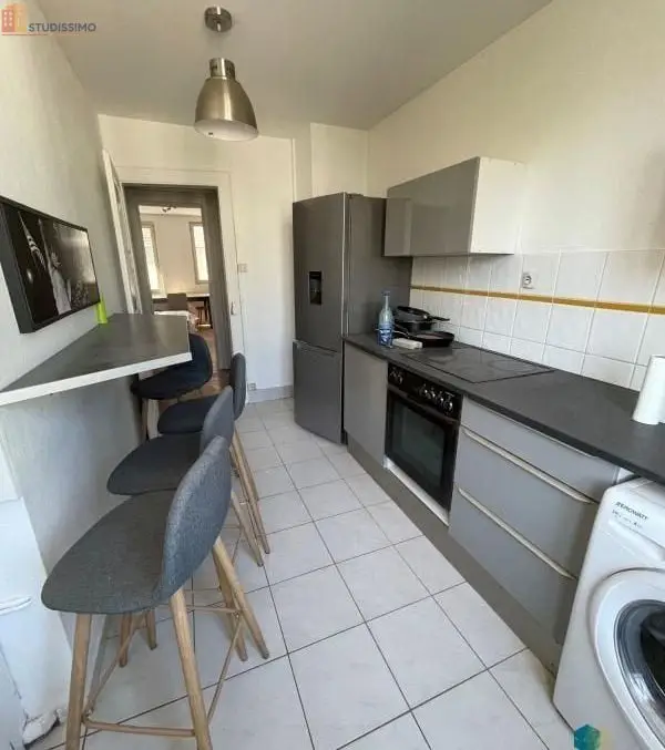 Studio meublé 16m² Strasbourg centre - Calme, 4e étage - Photo 2