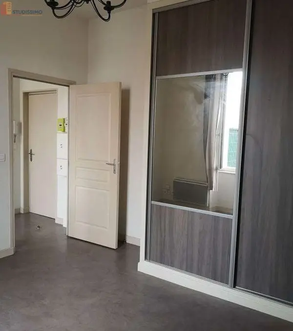 Studio 28m² Clermont-Ferrand 63000 - Terrasse, lumineux - Photo 2