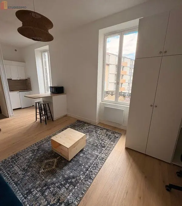 Studio meublé 28m² Clermont-Ferrand 63000 - Meublé, lumineux - Photo 2
