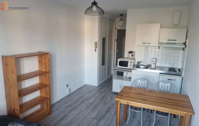 Studio meublé 18m² Beaumont 63110 - Meublé, 2e étage - Photo 1