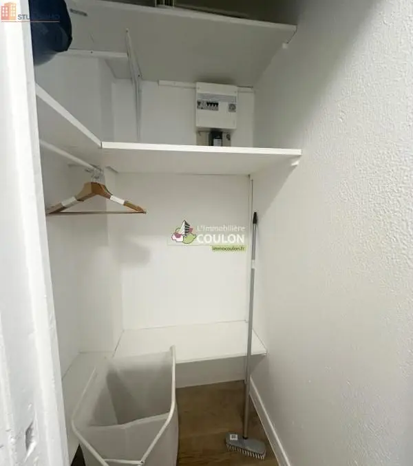 Studio 17m² Clermont-Ferrand 63000 - Meublé, 2e étage - Photo 1