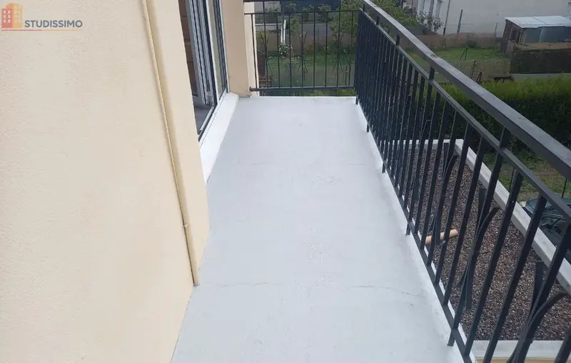 Studio meublé 20m² Clermont-Ferrand - Grand balcon, parking - Photo 1