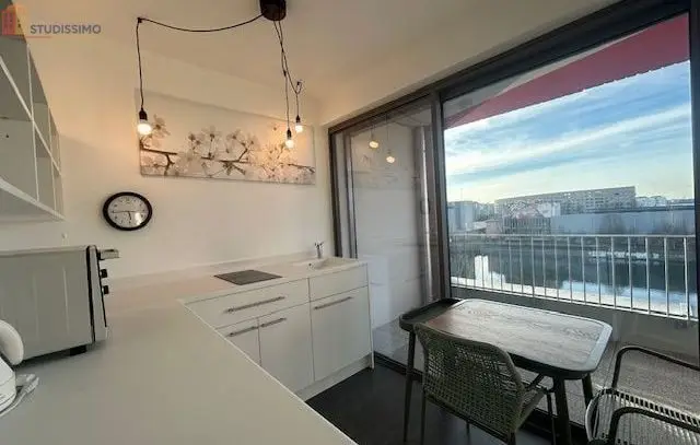 Studio 25m² Strasbourg centre - Meublé, vue sur l'eau - Photo 2