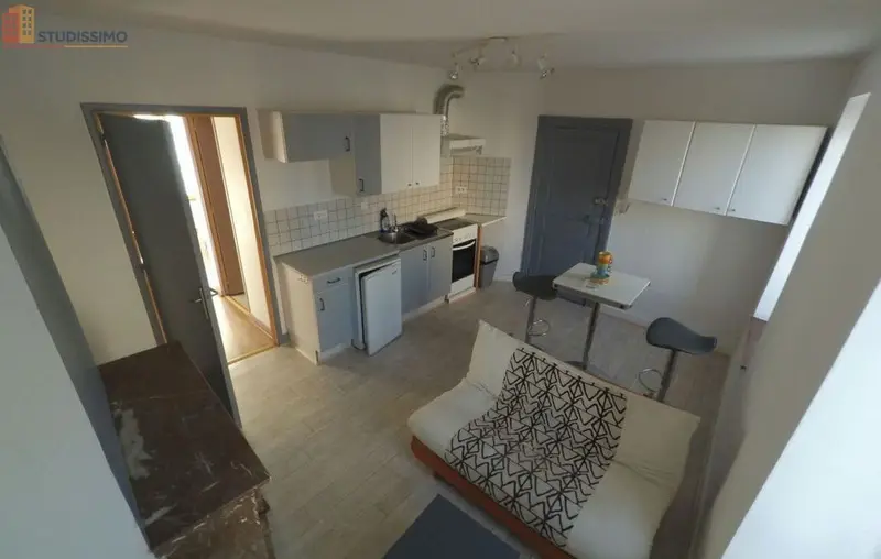 Studio meublé 30m² Ambert - Meublé, 1 pièce - Photo 2