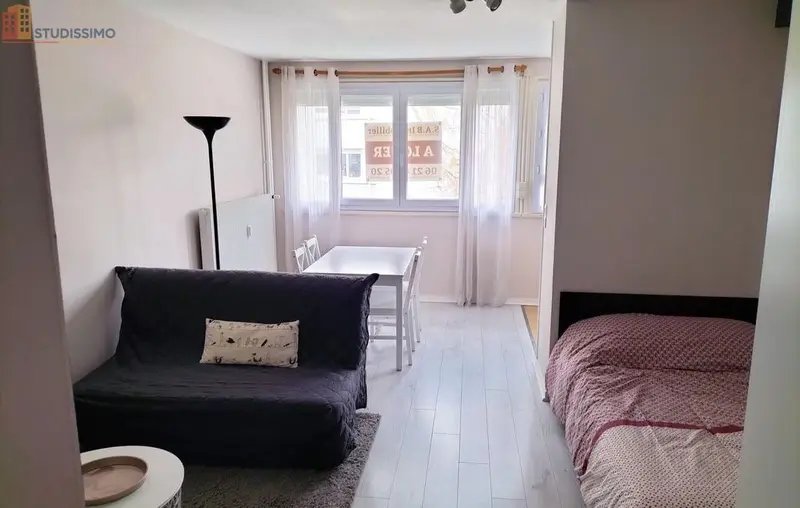 Studio meublé 27m² Clermont-Ferrand - Grand, parking - Photo 2