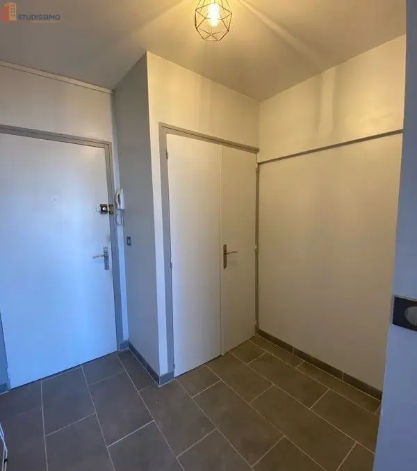 Studio 30m² Chartres - Grand balcon, résidence sécurisée - Photo 2