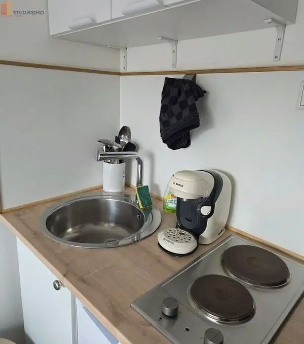 Studio meublé 10m² Strasbourg centre - Calme, dernier étage - Photo 2