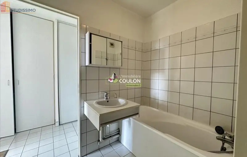 Studio 22m² Clermont-Ferrand - Étage élevé, DPE D - Photo 2