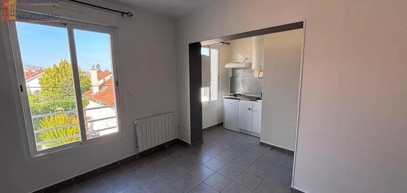 Studio 18m² Clermont-Ferrand 63 - Étage 2, DPE D - Photo 3
