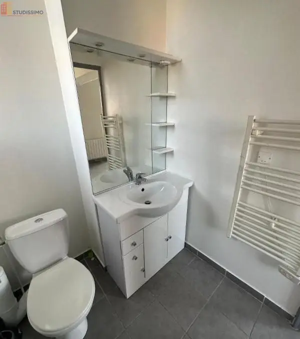 Studio 18m² Clermont-Ferrand 63 - Étage 2, DPE D - Photo 2