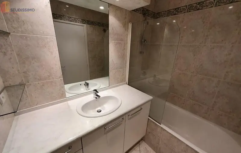 Studio 32m² Clermont-Ferrand - Étage 2, DPE F - Photo 2
