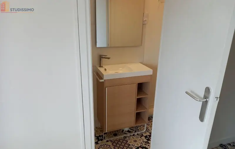 Studio 20m² Clermont-Ferrand 63000 - Meublé, parking - Photo 1