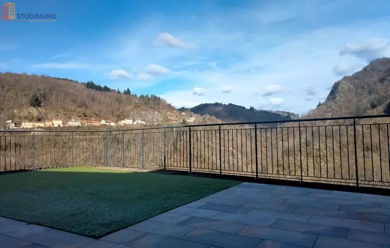 Studio meublé 30m² Thiers - Terrasse, tout compris - Photo 1