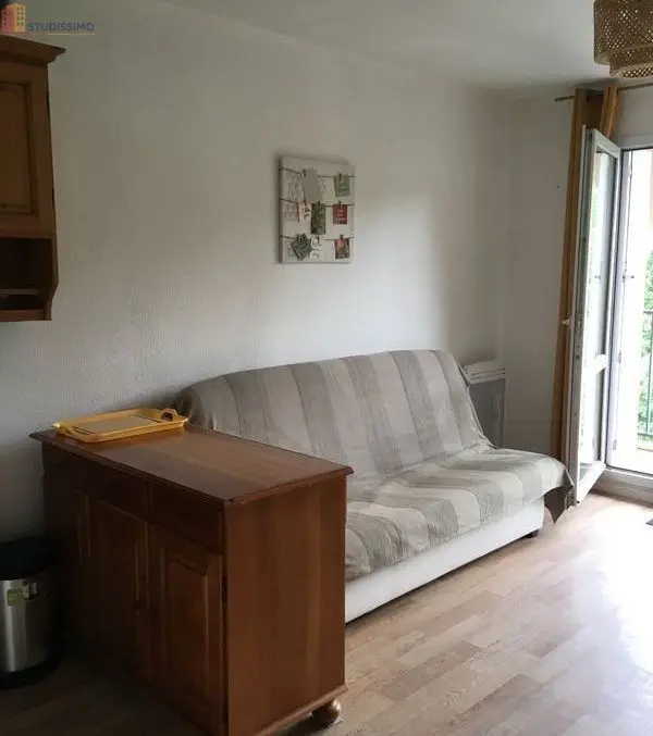 Studio meublé 22m² Pau centre - Vue sud, balcon et parking privé - Photo 1