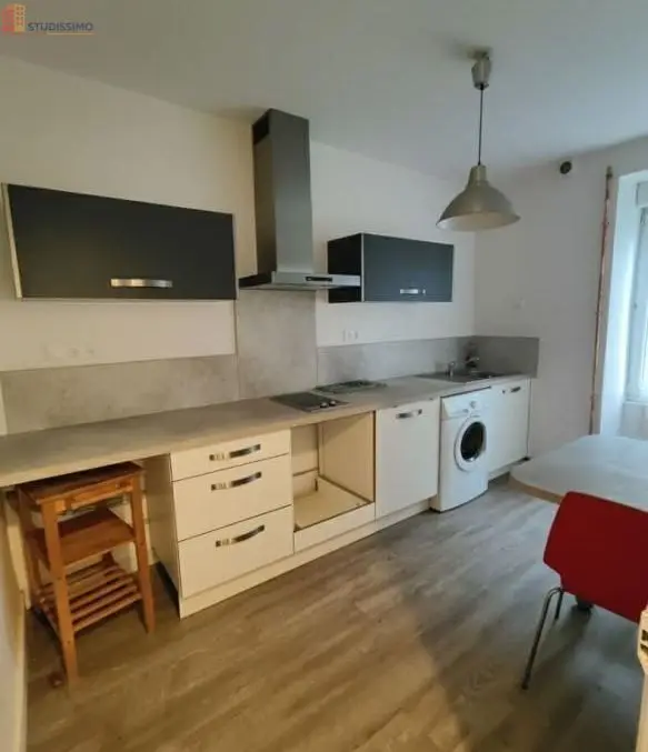 Studio 27m² Brest 29200 - Étage moyen, DPE D - Photo 2