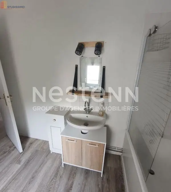 Studio meublé 44m² Sablé-sur-Sarthe - Meublé, DPE D - Photo 2